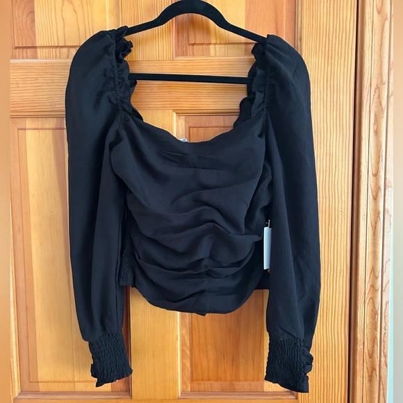 ASTR the Label Puff Sleeve Square Neck Top in Black - Picture 2 of 7